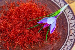 تصویر 6 از زعفران کوهی کمیاب مرغوب برای دم‌ نوش‌ های طبیعی